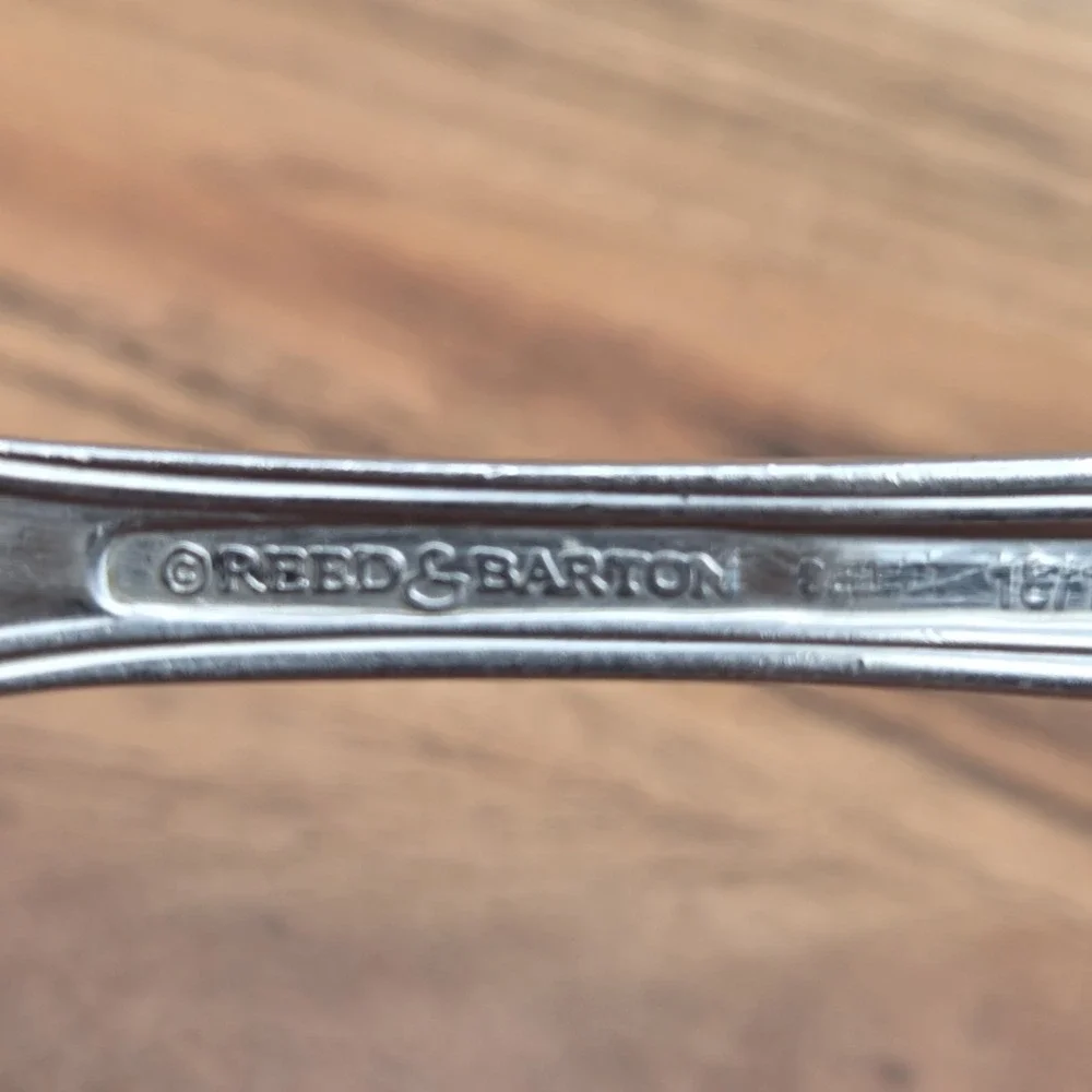 Set Of 4 Reed & Barton Oval Thread Salad Forks 18/10 Stainless Steel